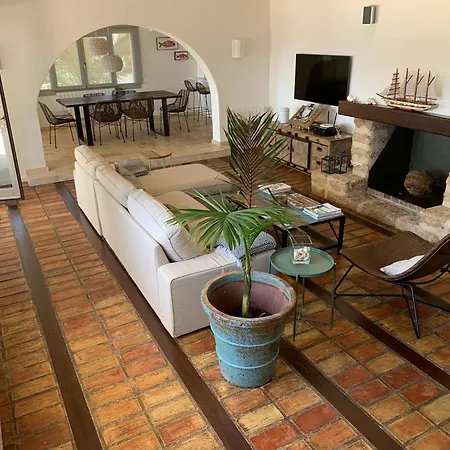 Casa Del Mar